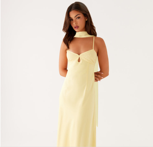 Robe jaune et bleue sans manches, col choker, coupe fourreau ajustée, bretelles spaghetti, couleur unie, élégante pour soirée d'été - Product Image 1