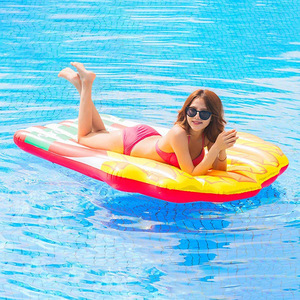 Matériel PVC imperméable de haute qualité, motif personnalisable, flotteur gonflable en forme de <span class=keywords><strong>frites</strong></span> pour piscine, plage et parc aquatique - Product Image 3