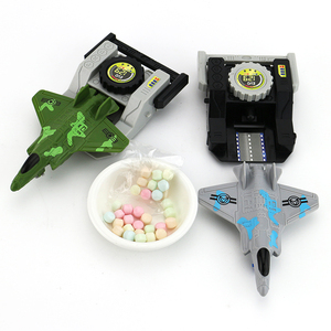 Jouet d'avion de chasse à catapulte en plastique amusant avec bonbons - Product Image 5
