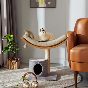 Классический настенный деревянный кошачий домик-лежанка Moon's Nest с игрушками, всесезонный, компактный, в картонной упаковке - Product Image 6