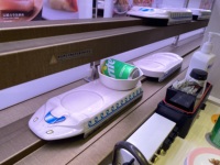 Robot Pengantar Makanan dengan Penampilan yang Dapat Disesuaikan, Kereta Cepat Shinkansen, Sabuk Konveyor Berputar, Kereta Sushi untuk Restoran