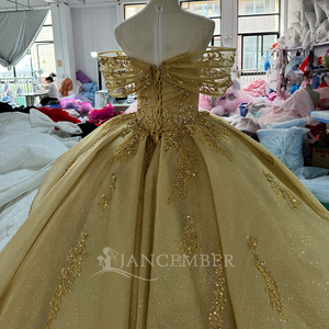 Vestido de Quinceañera Elegante Mc030 Color Champán con Corsé de Cristales y Cuentas, Tulle Brillante y Sobrefalda en Capas, Estilo Princesa Jancember - Product Image 2