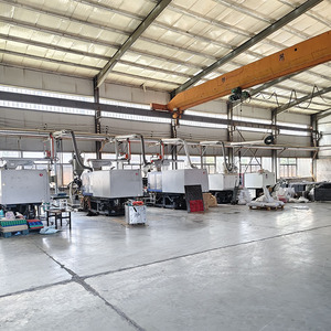 Dalles <span class=keywords><strong>de</strong></span> sol suspendues en PP emboîtables Lucky Star, idéales pour les terrains <span class=keywords><strong>de</strong></span> sport intérieurs et extérieurs <span class=keywords><strong>de</strong></span> milieu et haut <span class=keywords><strong>de</strong></span> gamme, et les aires <span class=keywords><strong>de</strong></span> jeux. - Product Image 6