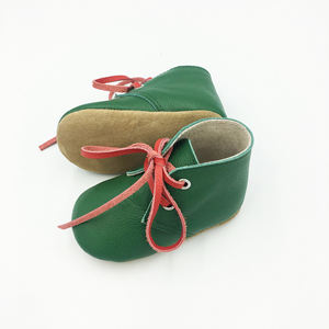 Bottes en cuir et daim pour femmes, chaussures tricotées à la main pour bébés, vente en gros - Product Image 5