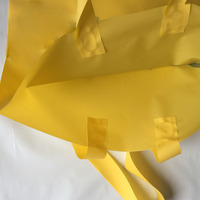 Sac poly mat CPE givré jaune à boucle souple avec poignée en plastique pour chaussettes Shopping Merci