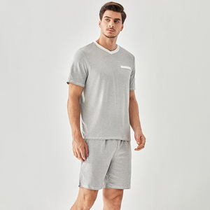 <span class=keywords><strong>Pigiama</strong></span> <span class=keywords><strong>estivo</strong></span> corto da 2 pezzi da <span class=keywords><strong>uomo</strong></span> con scollo a V e scollo a V <span class=keywords><strong>pigiama</strong></span> da <span class=keywords><strong>uomo</strong></span> personalizzato - Product Image 1