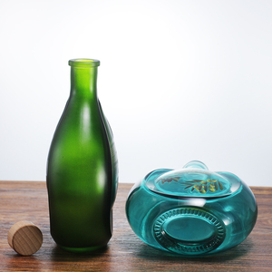 <span class=keywords><strong>Bottiglia</strong></span> di <span class=keywords><strong>Vetro</strong></span> per Olio d'Oliva da 500ml 1000ml, <span class=keywords><strong>Bottiglia</strong></span> Personalizzata per Distillati Forma Sottile per Ice Wine Vodka Whiskey Rum <span class=keywords><strong>Bottiglia</strong></span> Vuota - Product Image 6