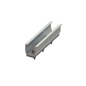 Système de montage de panneaux photovoltaïques sur toit métallique trapézoïdal, <span class=keywords><strong>rail</strong></span> court sans <span class=keywords><strong>rail</strong></span>, support <span class=keywords><strong>solaire</strong></span> en aluminium, mini-<span class=keywords><strong>rail</strong></span> - Product Image 1