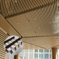 Deflector de aluminio para techo de metal al por mayor falso techo suspendido para una fácil instalación interior con rejilla ignífuga para hoteles