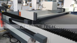Machine CNC multifonctionnelle 1625, équipement de gravure CNC, couteau à vibrations intégré pour le traitement des matériaux souples et durs - Product Image 4