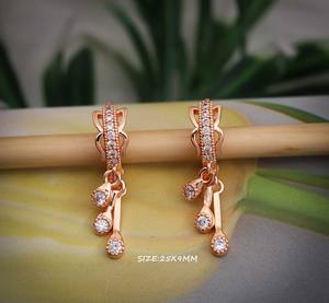 Elegantes Pendientes de Aro de Aleación en Oro Rosa para Mujer, Joyería Ligera de Moda, Perfecta para Fiestas, Bodas, Uso Diario, Idea de Regalo - Product Image 3