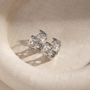 Pendientes geométricos huecos chapados en oro para mujer, joyería de regalo de moda EKA-286 - Product Image 3