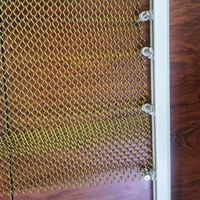 Rideau en maille tissée dorée miniature à maillons de chaîne pour décoration architecturale