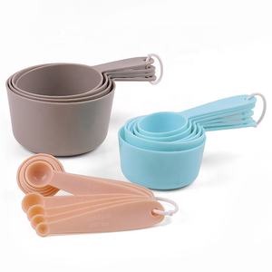 19 Stück Multifunktions-Lebensmittel waage kombiniert billige Kunststoff Back kuchen Messbecher und Löffel Set - Product Image 1