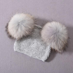 Mignon <span class=keywords><strong>Pompon</strong></span> Chapeau D'hiver En Tricot Enfants Casquette Avec Vraie Boule De Fourrure De Raton Laveur Bébé <span class=keywords><strong>Amovible</strong></span> Fourrure Pom Pom Enfants Chapeau De Fourrure D'hiver - Product Image 6