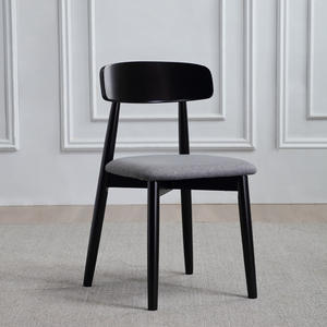 Silla de Comedor de Madera Maciza de Estilo Europeo, Diseño Moderno, Asiento Acolchado de Cuero Resistente, Acabado en Nogal, para Exteriores, Villas y Hoteles - Product Image 3