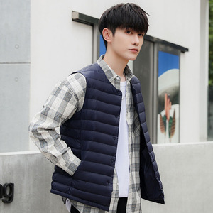 Vente en gros Veste en duvet d'hiver légère de qualité supérieure Veste bouffante <span class=keywords><strong>sans</strong></span> manches avec sac de rangement Gilet en duvet d'hiver pour hommes - Product Image 4