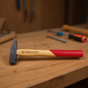 Martillo de garra Usa 382 de 16 oz con mango de madera y agarre rojo para carpintería y uso general - Product Image 3