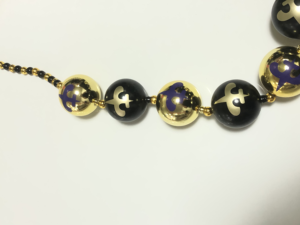 ماردي غرا قلائد من الخرز والخرزات ماردي غرا الأسود والذهبي مخصص مطبوعة ماردي غرا الخرز - Product Image 2