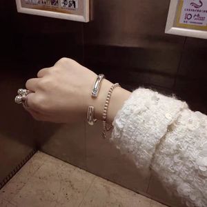 กำไลข้อมือเงินแท้ประดับเพชร 999.9 บริสุทธิ์ 45 กรัม เครื่องประดับชั้นดี - Product Image 4