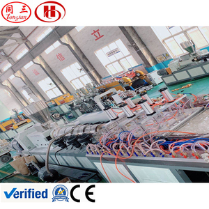 Machine de production de portes en WPC plastique, <span class=keywords><strong>profil</strong></span>és de terrasse en WPC en poudre de <span class=keywords><strong>PVC</strong></span> et de bois, usine de fabrication de cadres de fenêtres et de portes - Product Image 4
