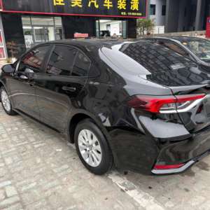 سيارة كورولا مستعملة موديل 2022، لون أسود، 30,000 كم، ناقل حركة يدوي، قيادة يسرى، إطارات R15، مقاعد قماشية، داخلية داكنة، تعمل بالبنزين - Product Image 6