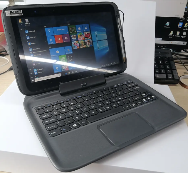 Promotion Cheapest Price Hot Sales 10.1inch 2 to 1 Laptop with Keyboard Pen Laptop Tablet PC Win10 2GB+64GB Storage Ready Ship