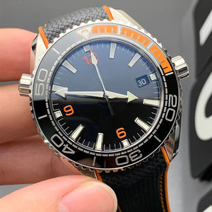 Reloj Mecánico para Hombre con Esfera de Cuatro Puntos Naranja, Resistencia al Agua de 3 BAR, Cristal de Zafiro y Correa de Acero Inoxidable con Detalles Naranja - Product Image 2