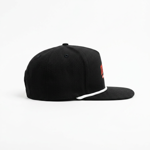 Casquette Snapback Structurée à 5 Panneaux Gris Uni Personnalisée en Gros, Casquette de Baseball à Visière Plate à Profil Moyen et Visière Plate à Profil Élevé - Product Image 4