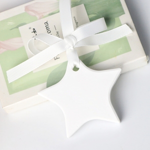 Toptan yıldız şekilli beyaz doğal seramik aromaterapi taş asılı hava spreyi difüzör araba ev dekorasyon için - Product Image 4