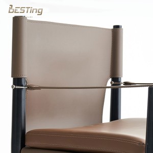 <span class=keywords><strong>Chaise</strong></span> de salle à manger en bois massif rembourrée en cuir de selle résistante à l'usure de haute qualité médiévale au design classique nordique - Product Image 4