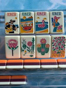 Ensemble de Mahjong américain de luxe en acrylique pour 4 joueurs, jeu d'échecs international gravé, ensemble de luxe avec tuiles de Mahjong américaines - Product Image 3