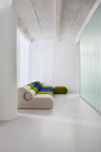 Moderno e minimalista di design casual pigro sedia in velluto tessuto soggiorno mobili piccolo per la casa a braccio basso divano singolo