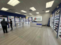 Présentoirs pour Magasins de Téléphonie Mobile avec Logo Lumineux LED, Vitrine Murale en Verre pour Intérieur de Magasin Informatique et Salle d'Exposition