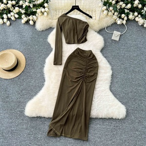 Set da donna estiva con scollo Slant <span class=keywords><strong>Top</strong></span> corto <span class=keywords><strong>a</strong></span> <span class=keywords><strong>vita</strong></span> <span class=keywords><strong>alta</strong></span> Modulare <span class=keywords><strong>gonna</strong></span> <span class=keywords><strong>lunga</strong></span> 2 pezzi - Product Image 3