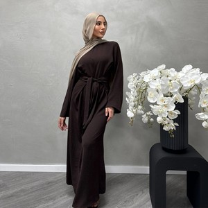 Venta al por mayor de vestido personalizado Ramadan Dubai modesto liso interior Slip Vestido de manga larga Casual musulmán mujeres cerrado Abaya vestido - Product Image 1