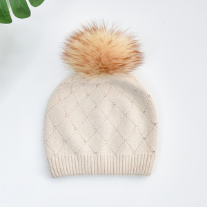 Bonnets d'hiver en tricot pour femmes <span class=keywords><strong>Bonnet</strong></span> en tricot angora en laine et cachemire pour femmes Chapeaux d'hiver à <span class=keywords><strong>pompon</strong></span> en fourrure Chapeaux personnalisés à double épaisseur Vente en gros - Product Image 5