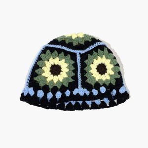 Chapeau Bob Crocheté Floral Fait Main Unisexe avec Broderie 3D pour la Plage et les Affaires – Vente en Gros - Product Image 6
