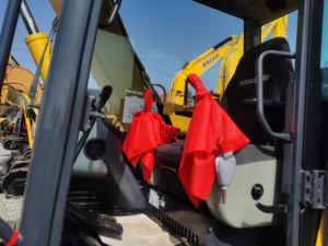 Miniexcavadora usada Komatsu Calidad asegurada Excavadora sobre orugas pequeña 7 toneladas Peso operativo 3M Capacidad de cubo Precio Kyb" - Product Image 5