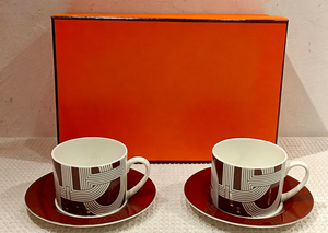 Ensemble de tasses à café et soucoupes en porcelaine fine de luxe avec motif de chaîne géométrique, 2 pièces, pour la maison et le bureau - Product Image 2