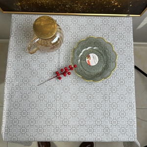 Waterproof and Recyclable <strong>Table</strong> <strong>Cover</strong> Perfect for Parties and Restaurants - Product Image 5