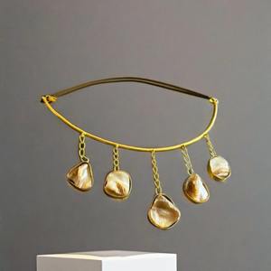 Collar Hasli con acabado mate de diseñador con piedra soñolienta, joyería roscada moderna para todas las ocasiones - Product Image 2