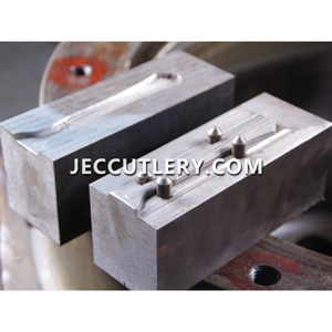 Ligne <span class=keywords><strong>de</strong></span> production automatique JEC Couteau à couverts en acier inoxydable Fourchette Cuillère Formant et gaufrage <span class=keywords><strong>Presse</strong></span> hydraulique à course descendante - Product Image 6