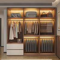Armoire modulable pour usage domestique