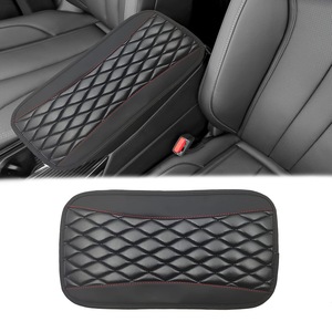 Cuscino <span class=keywords><strong>Universale</strong></span> per <span class=keywords><strong>Bracciolo</strong></span> <span class=keywords><strong>Auto</strong></span> in Pelle PU Design 3D a Bolle per Tutte le Stagioni - Product Image 2