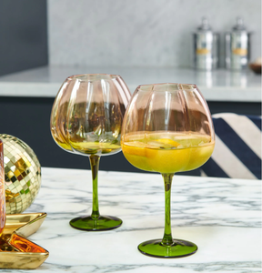 Venta al por mayor de fábrica, 16oz, cristal verde/rubor <span class=keywords><strong>rosa</strong></span>, decoración de flores, Juego de 2 copas de ginebra, vaso de champán para el hogar - Product Image 2