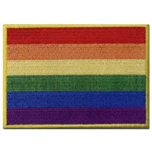 Precio bajo 8*5cm personalizado hierro en coser en LGBT Arco Iris bandera parche bordado bandera parche para Decoración