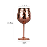 Handgemaakte, op maat gemaakte 18oz 304 roestvrijstalen, enkelwandige, onbreekbare wijnglas met hamerpoint-afwerking voor zakelijke geschenken