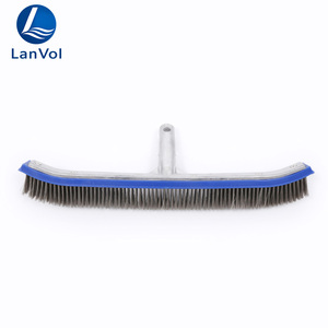Brosse de <span class=keywords><strong>piscine</strong></span> extérieure robuste en aluminium de 18 pouces avec poils en fil d'acier inoxydable pour le nettoyage des algues de <span class=keywords><strong>piscine</strong></span> - Product Image 4