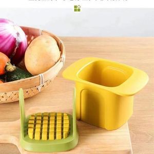 Wholesale Free Hands and Convenient <b>Kitchen</b> <b>Gadgets</b> Slice Artifact Fruit Banana Slicer Banana Slicing Knife - Product Image 1